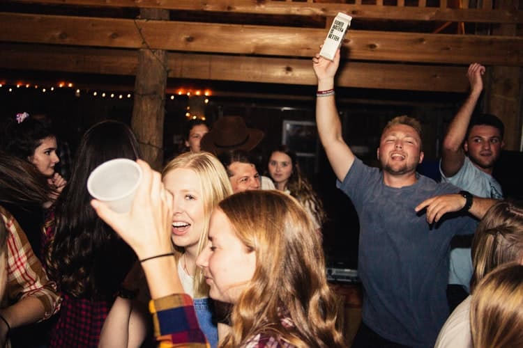Tips in Planning a House Party with Friends