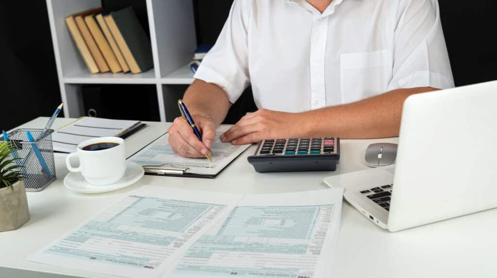 Leveraging CPA Services For Year Round Tax Efficiency