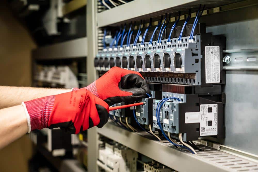 Why Hiring Commercial Electrical Contractors Ensures Safety and Efficiency
