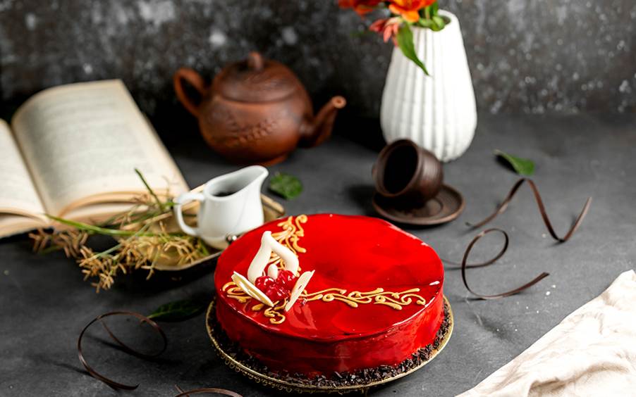 Why Longevity Cakes Are the Heart of Every Milestone Celebration
