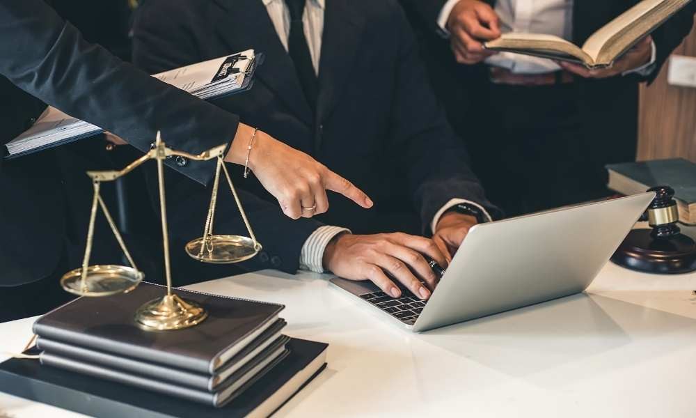 Age Discrimination and Dallas Federal Employees: Your Rights Under the ADEA